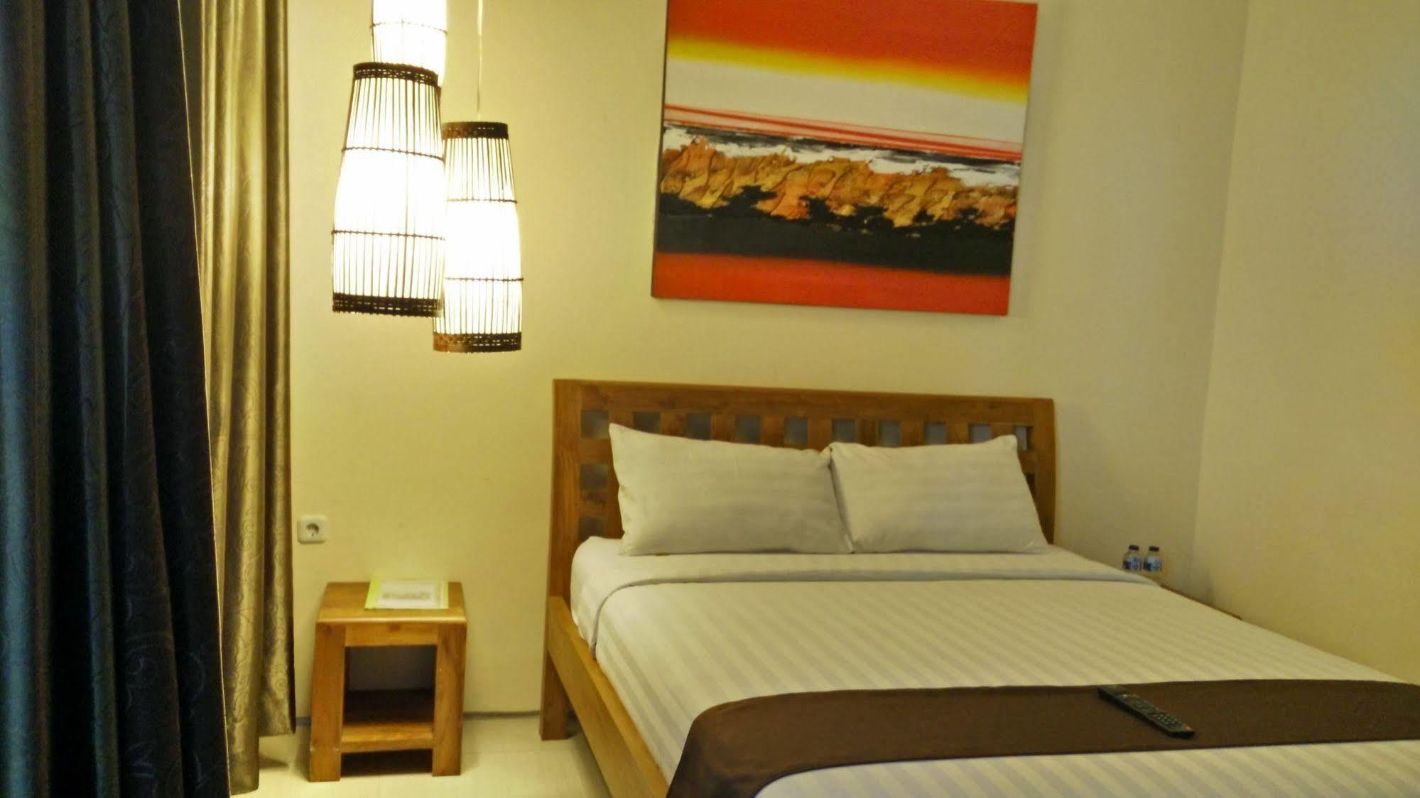 Koi Hotel And Residence Dempassar Exterior foto